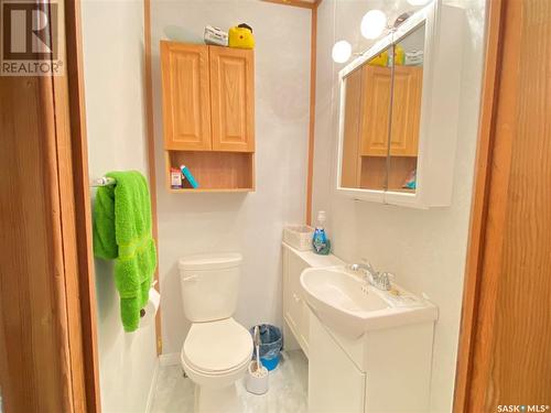 4 1St Street, Tompkins, SK - Indoor Photo Showing Bathroom