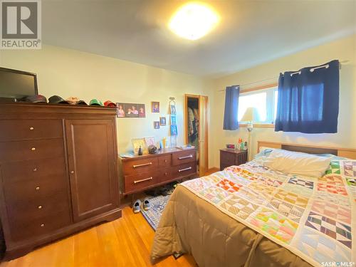 4 1St Street, Tompkins, SK - Indoor Photo Showing Bedroom