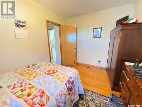 4 1St Street, Tompkins, SK - Indoor Photo Showing Bedroom