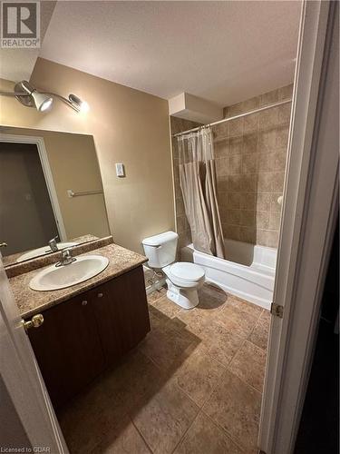 193 Clair Road W Unit# Lower, Guelph, ON - Indoor Photo Showing Bathroom