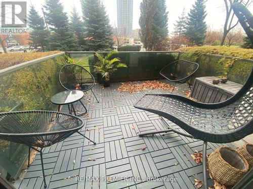 102 - 88 Promenade Circle, Vaughan, ON - Outdoor