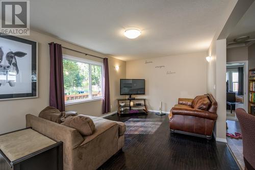 1869 Kenwood Street, Prince George, BC - Indoor Photo Showing Living Room