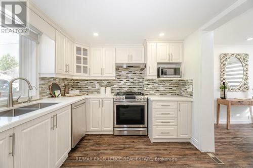 86 Seventeenth Street, Toronto, ON - Indoor Photo Showing Kitchen With Double Sink With Upgraded Kitchen