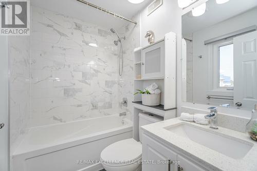 86 Seventeenth Street, Toronto, ON - Indoor Photo Showing Bathroom