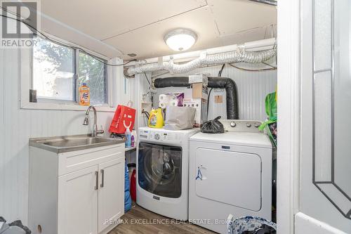 86 Seventeenth Street, Toronto, ON - Indoor Photo Showing Laundry Room