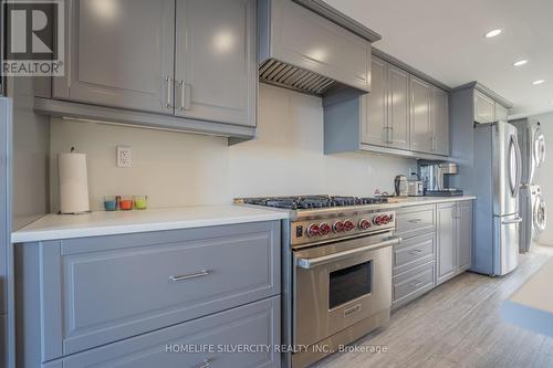 24 Trillium Avenue, Hamilton, ON - Indoor Photo Showing Kitchen