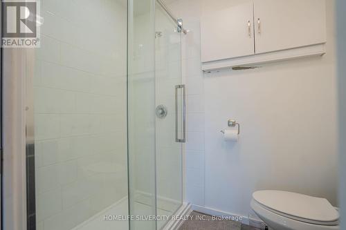 24 Trillium Avenue, Hamilton, ON - Indoor Photo Showing Bathroom