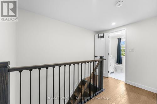 110 Avondale Street, Hamilton, ON - Indoor Photo Showing Other Room