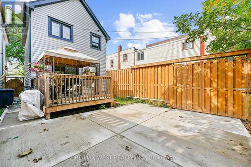 110 Avondale Street, Hamilton, ON - Outdoor With Deck Patio Veranda With Exterior