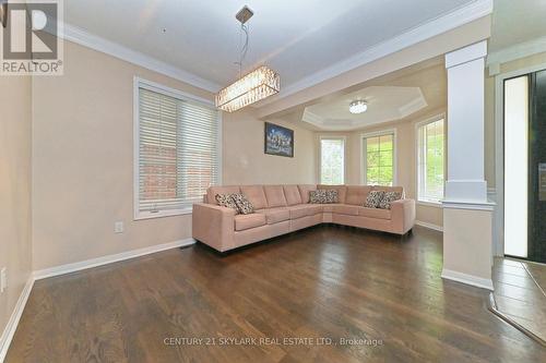 24 Dalton Drive, Cambridge, ON - Indoor Photo Showing Living Room