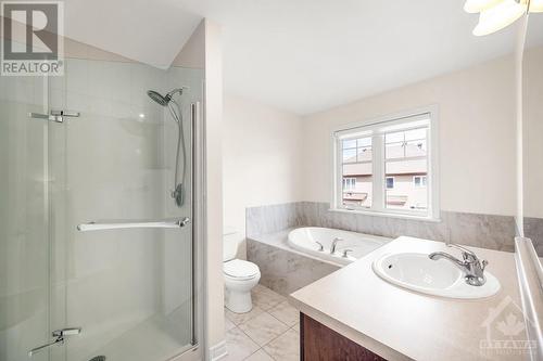 980 Bunchberry Way, Ottawa, ON - Indoor Photo Showing Bathroom