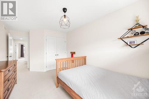 980 Bunchberry Way, Ottawa, ON - Indoor Photo Showing Bedroom