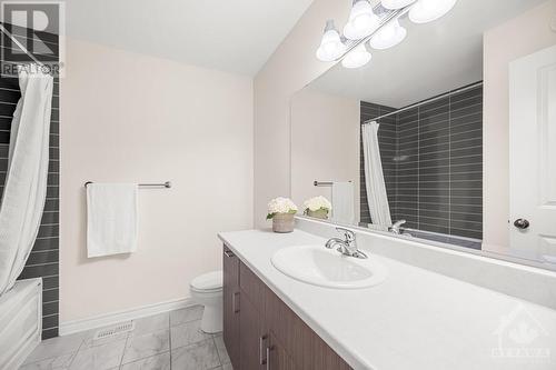 980 Bunchberry Way, Ottawa, ON - Indoor Photo Showing Bathroom