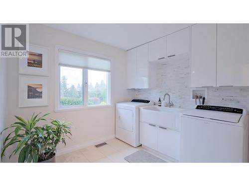 118 Sumac Ridge Drive, Summerland, BC - Indoor Photo Showing Laundry Room