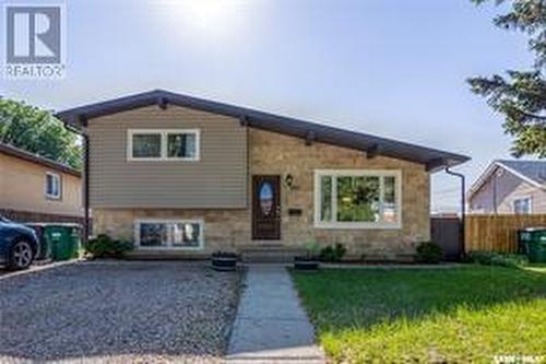 811 L Avenue N, Saskatoon, SK - Outdoor