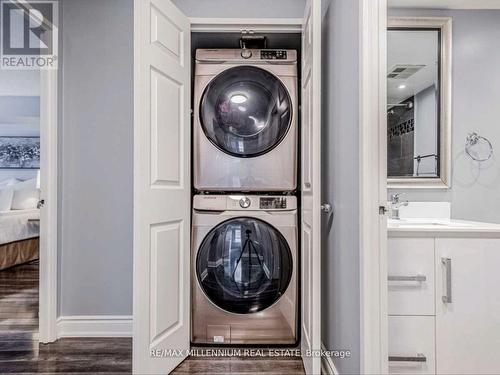 504 - 325 Webb Drive, Mississauga, ON - Indoor Photo Showing Laundry Room