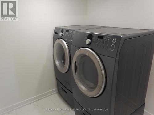 Lower - 7 Bayview Avenue, Hamilton, ON - Indoor Photo Showing Laundry Room