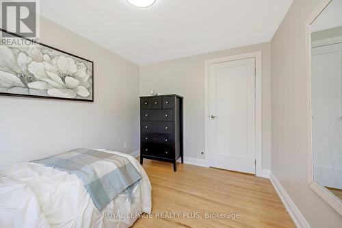 349 Delrex Boulevard, Halton Hills, ON - Indoor Photo Showing Bedroom