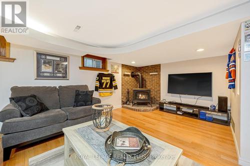 349 Delrex Boulevard, Halton Hills, ON - Indoor Photo Showing Living Room With Fireplace