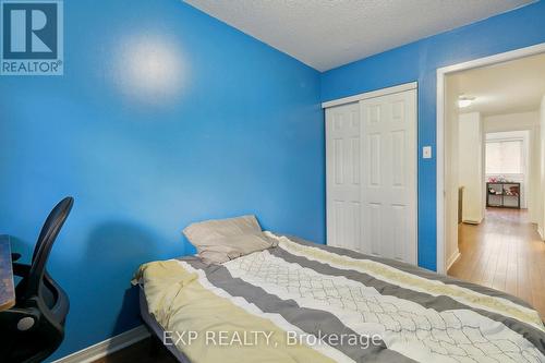 59 - 3025 Cedarglen Gate, Mississauga, ON - Indoor Photo Showing Bedroom