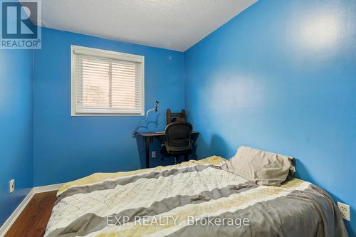 59 - 3025 Cedarglen Gate, Mississauga, ON - Indoor Photo Showing Bedroom