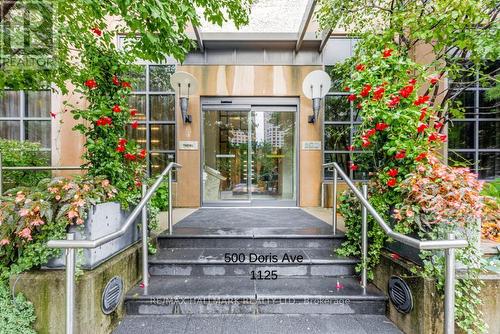 1125 - 500 Doris Avenue, Toronto, ON - Outdoor