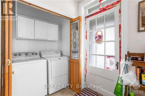 53 High Street, Champlain, ON - Indoor Photo Showing Laundry Room