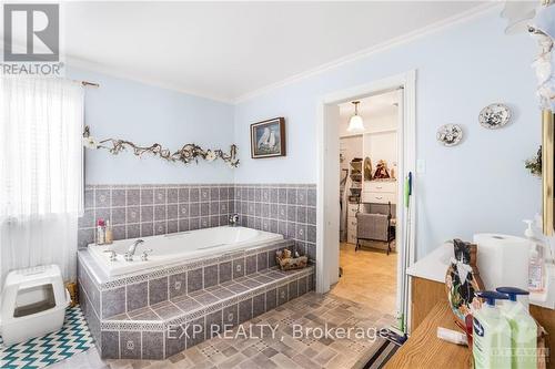 53 High Street, Champlain, ON - Indoor Photo Showing Bathroom