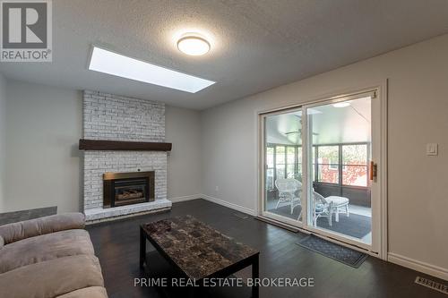 696 Barclay Place, London, ON - Indoor Photo Showing Living Room With Fireplace