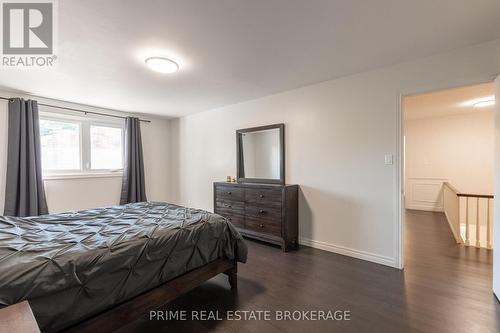 696 Barclay Place, London, ON - Indoor Photo Showing Bedroom