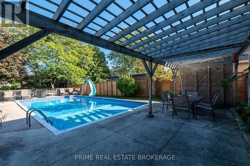 696 Barclay Place, London, ON - Outdoor With In Ground Pool