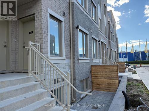 260 - 150 Honeycrisp Crescent, Vaughan, ON - Outdoor