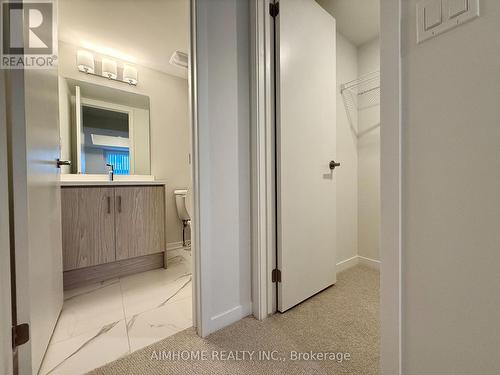 260 - 150 Honeycrisp Crescent, Vaughan, ON - Indoor