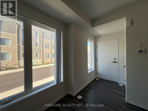 260 - 150 Honeycrisp Crescent, Vaughan, ON - Indoor Photo Showing Other Room