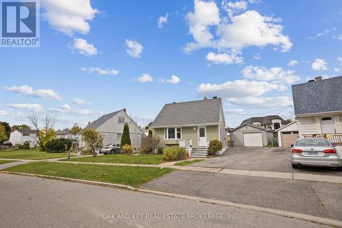 40 Woodhouse Crescent, Ajax (South East), ON - Outdoor With Facade