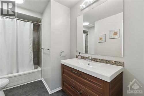 6593 Bilberry Drive, Orleans - Convent Glen And Area (2005 - Convent Glen North), ON - Indoor Photo Showing Bathroom