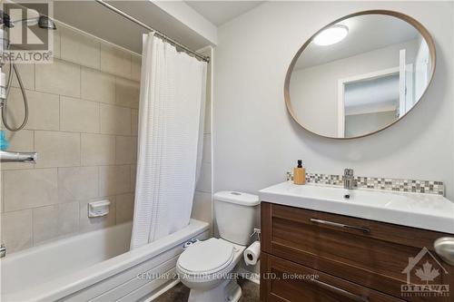 6593 Bilberry Drive, Ottawa, ON - Indoor Photo Showing Bathroom