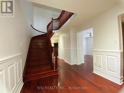 2 Red Cardinal Trail, Richmond Hill, ON - Indoor Photo Showing Other Room