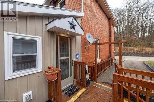 716 5Th Avenue E, Owen Sound, ON - Outdoor With Exterior