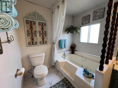 31 4501 Nahanni Drive, Fort Nelson, BC - Indoor Photo Showing Bathroom