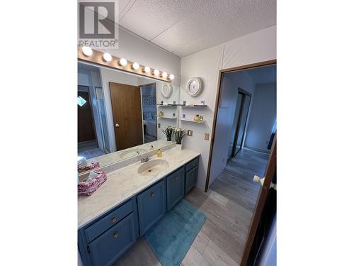 31 4501 Nahanni Drive, Fort Nelson, BC - Indoor Photo Showing Bathroom