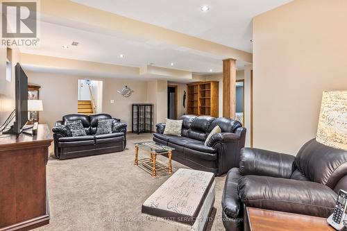 174 White Sands Way, Wasaga Beach, ON - Indoor Photo Showing Living Room