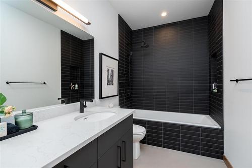 2 Woodland Lane, Headingley, MB - Indoor Photo Showing Bathroom