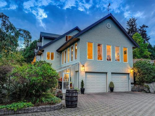 1345 Readings Dr, North Saanich, BC 