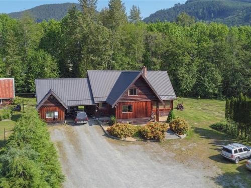 8035 Greendale Rd, Lake Cowichan, BC 