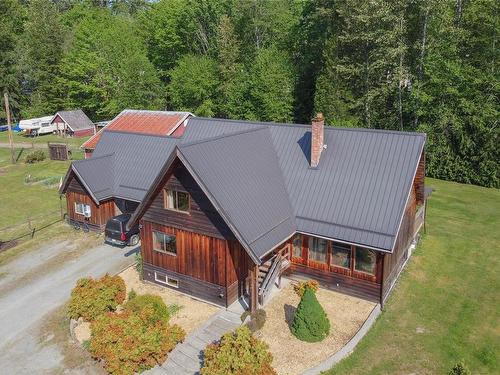 8035 Greendale Rd, Lake Cowichan, BC 