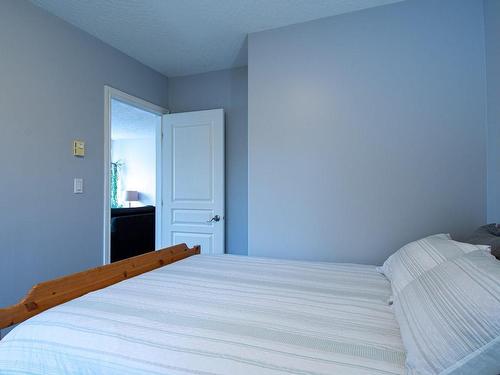 304-2310 Trent St, Victoria, BC - Indoor Photo Showing Bedroom