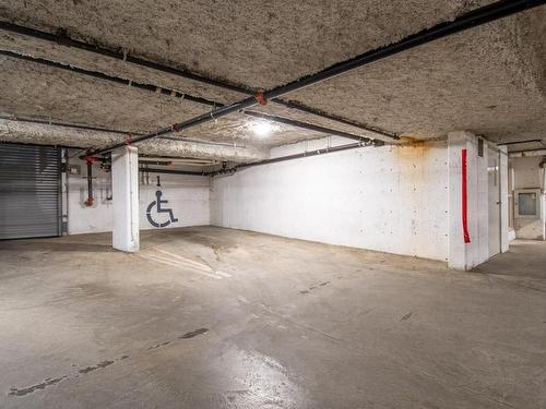 304-2310 Trent St, Victoria, BC - Indoor Photo Showing Garage