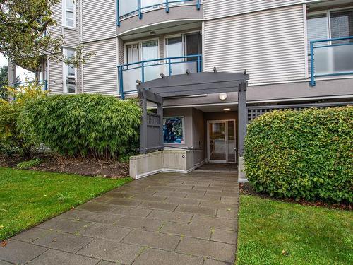 304-2310 Trent St, Victoria, BC - Outdoor With Balcony