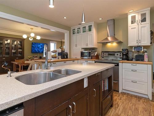 3819 Synod Rd, Saanich, BC 